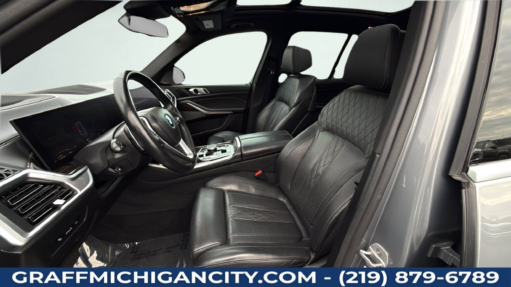 Used 2025 BMW X5 xDrive50e AWD/4WD image 22