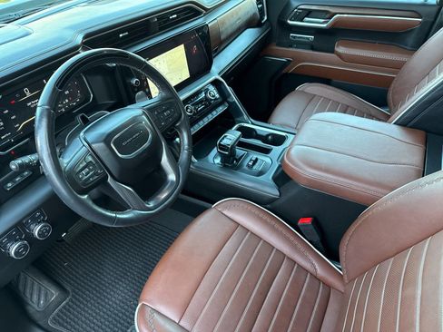 Used 2024 GMC Sierra 1500 Denali Ultimate image 9