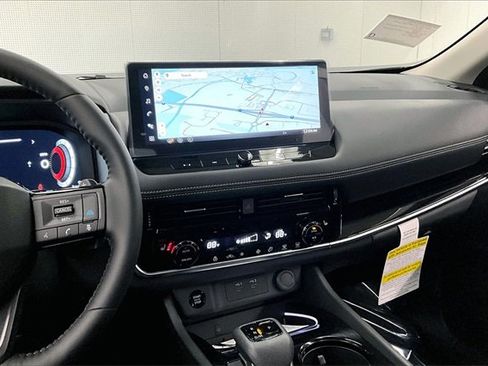 New 2025 Nissan Rogue SL image 7