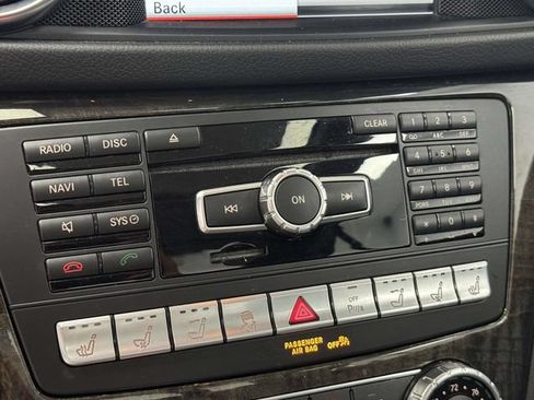 Used 2016 Mercedes-Benz SL 550 w/ Driver Assistance Package image 53