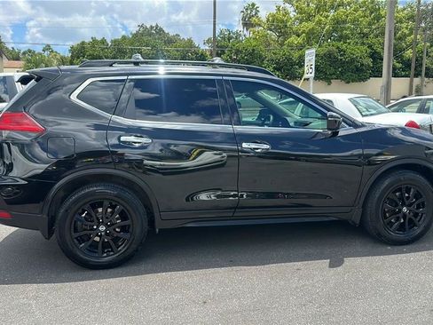 Used 2017 Nissan Rogue SV w/ Midnight Edition FWD image 7