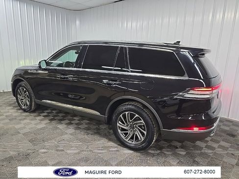 Used 2022 Lincoln Aviator AWD w/ Elements Package image 4