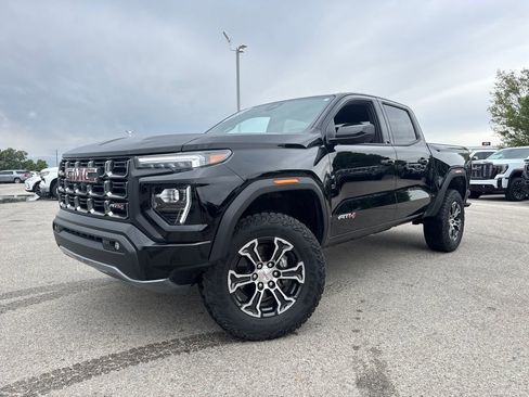 Used 2024 GMC Canyon AT4 w/ AT4 Premium Package AWD/4WD image 1