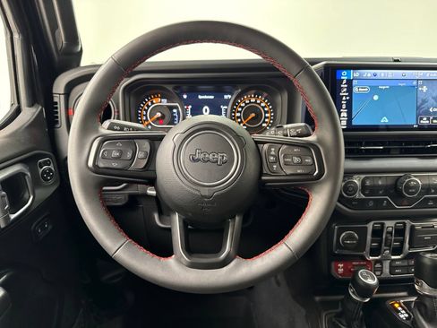 Used 2024 Jeep Wrangler Unlimited Rubicon w/ Technology Group AWD/4WD image 22