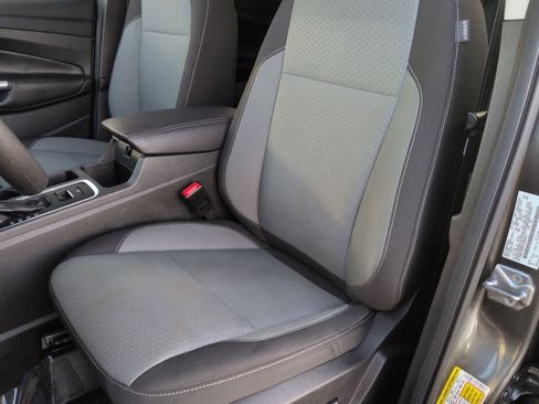 Used 2018 Ford Escape SE image 17