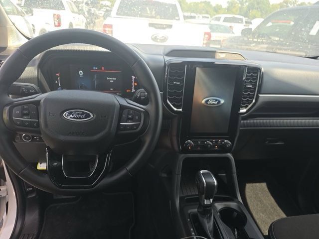 Used 2025 Ford Ranger XLT w/ FX4 Off-Road Package AWD/4WD image 9