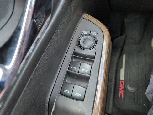 Used 2021 GMC Acadia SLE w/ Driver Convenience Package FWD image 31