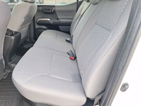 Used 2022 Toyota Tacoma SR5 RWD image 29