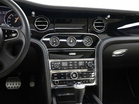 Used 2014 Bentley Mulsanne image 16