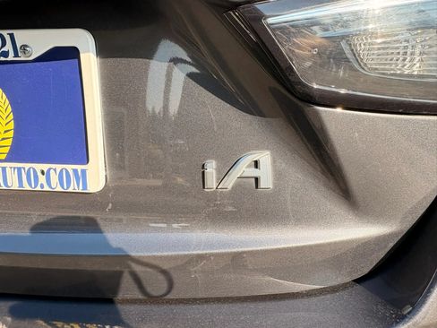 Used 2017 Toyota Yaris iA FWD image 6
