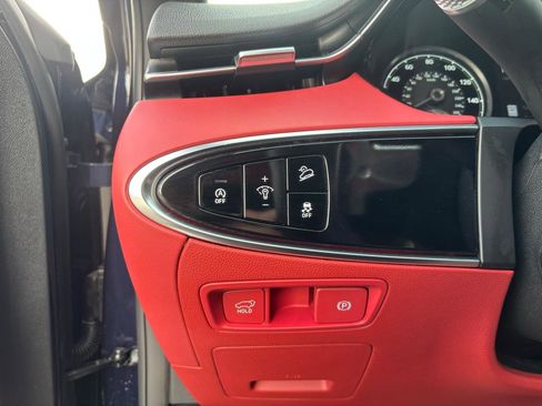 Used 2025 Genesis GV70 3.5T Sport image 17