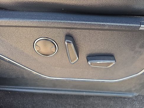 Used 2021 Ford F150 Lariat AWD/4WD image 14