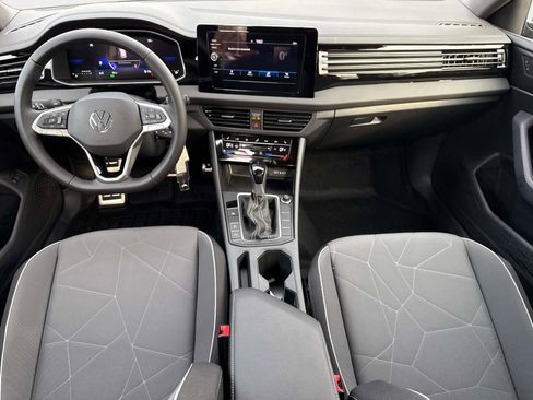 Used 2025 Volkswagen Jetta Sport image 16