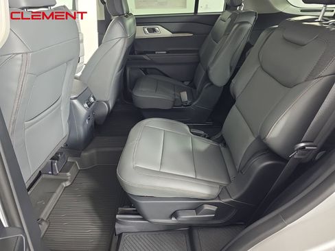 New 2026 Ford Explorer Active image 29