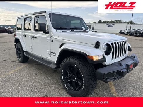 Used 2021 Jeep Wrangler Unlimited Sahara AWD/4WD image 9