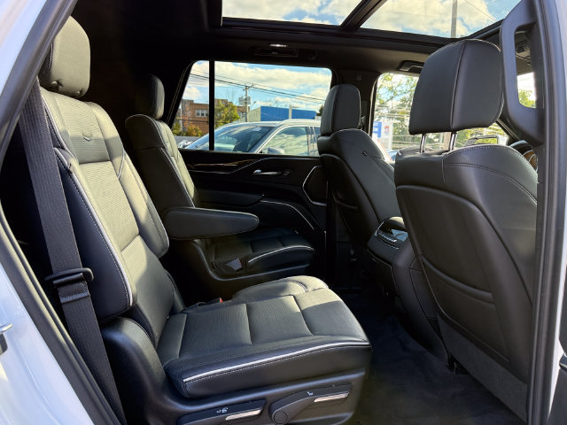 Used 2023 Cadillac Escalade Premium Luxury w/ LPO, Floor Liner Package AWD/4WD image 31