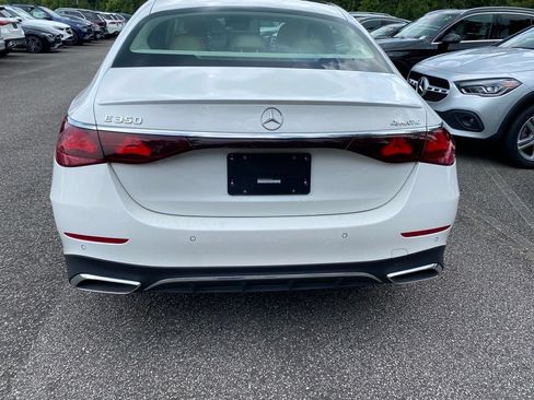 Used 2025 Mercedes-Benz E 350 4MATIC Sedan image 10