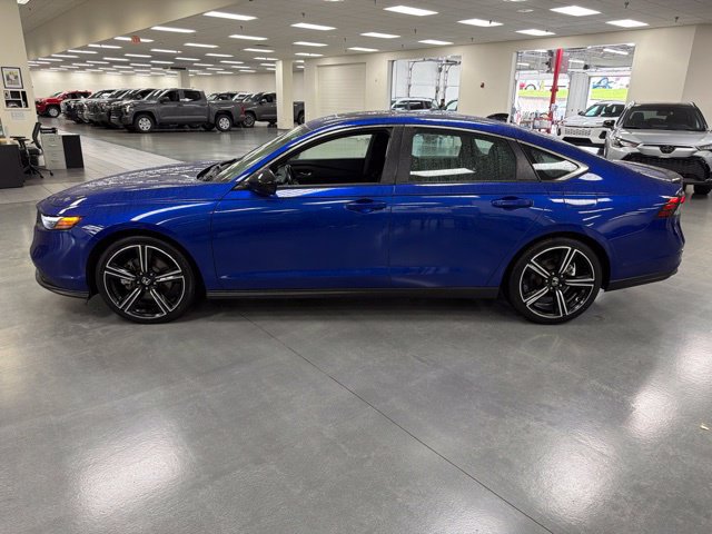 Used 2024 Honda Accord Sport image 4