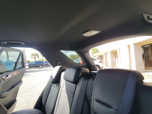 Used 2016 Mercedes-Benz GLE 350 4MATIC w/ Premium Package image 33