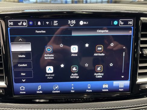 Used 2025 Chrysler Pacifica Limited image 20