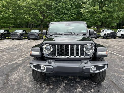 Certified 2024 Jeep Wrangler Unlimited Sahara w/ Safety Group AWD/4WD image 11