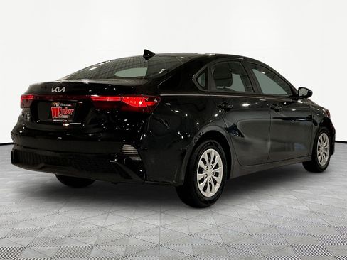 Used 2024 Kia Forte LX FWD image 6
