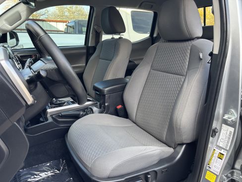 Used 2022 Toyota Tacoma SR5 image 19