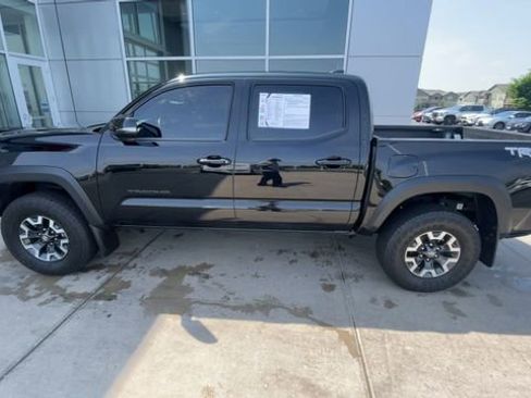 Used 2023 Toyota Tacoma TRD Off-Road w/ TRD Premium Off Road Package AWD/4WD image 7