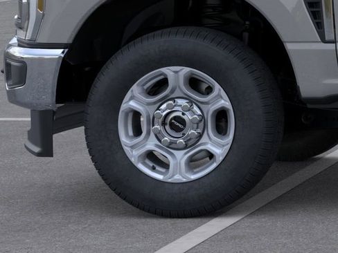 New 2026 Ford F250 XLT w/ XLT Premium Package AWD/4WD image 19