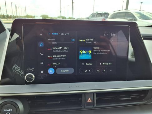 Used 2023 Toyota Prius LE FWD image 19