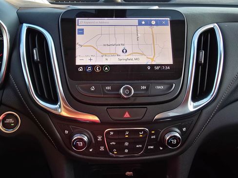 Used 2021 Chevrolet Equinox Premier image 14