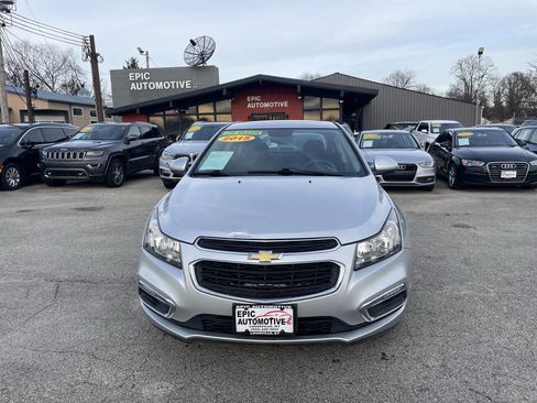 Used 2015 Chevrolet Cruze LT w/ Sun And Sound Package image 2