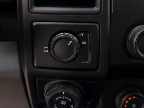 Used 2020 Ford F150 XL image 32