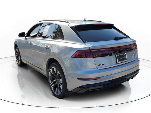 Certified 2025 Audi Q8 Premium Plus image 3