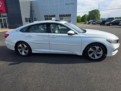 Used 2018 Honda Accord EX-L image 2