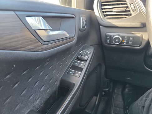 Used 2020 Ford Escape Titanium w/ Titanium Premium Package 2.0 image 13