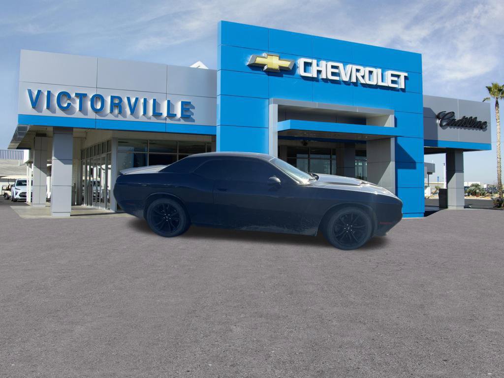 Used 2018 Dodge Challenger SXT Plus RWD image 4