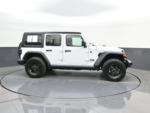 Used 2025 Jeep Wrangler Unlimited Sport AWD/4WD image 26