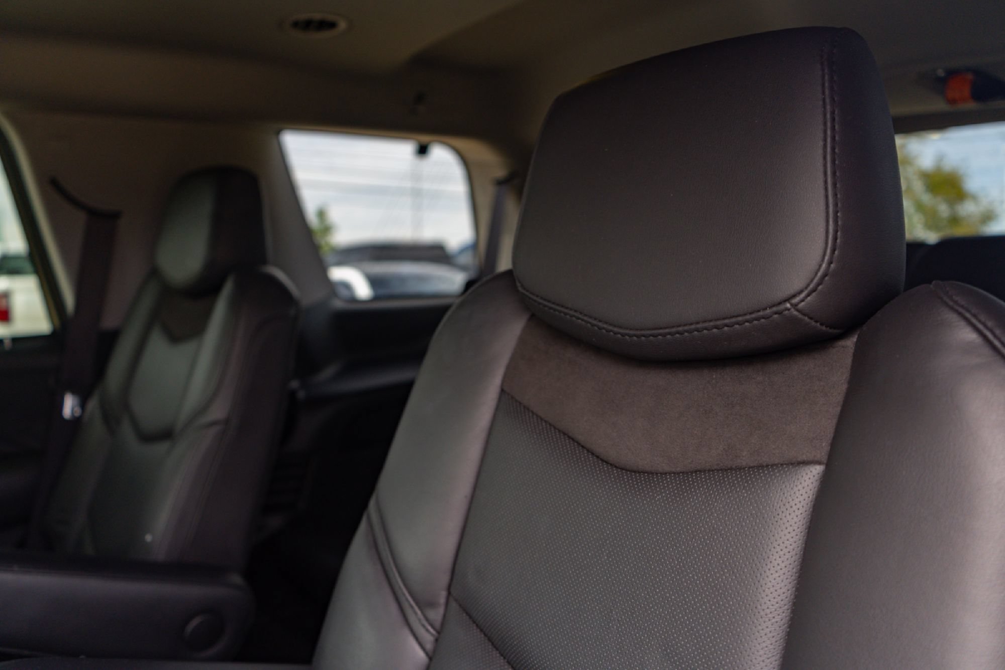 Used 2020 Cadillac Escalade Luxury RWD image 23
