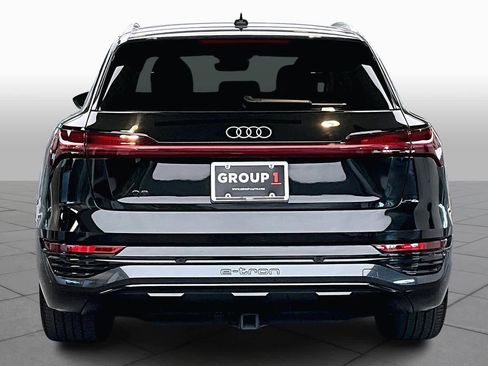 Used 2024 Audi Q8 e-tron Premium Plus w/ Premium Plus Package image 4