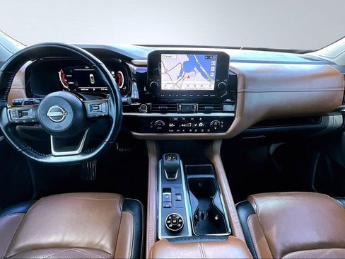 Used 2023 Nissan Pathfinder Platinum image 8