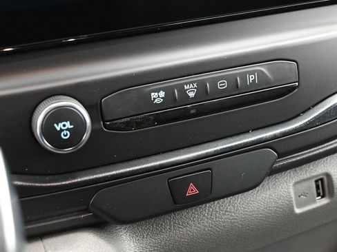 New 2026 Ford Transit 250 148 Medium Roof w/ Load Area Protection Package image 14