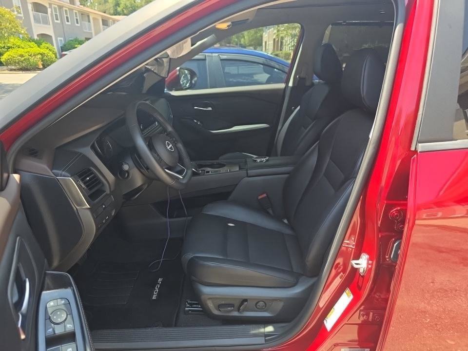 Certified 2023 Nissan Rogue SV w/ SV Premium B Package FWD image 36