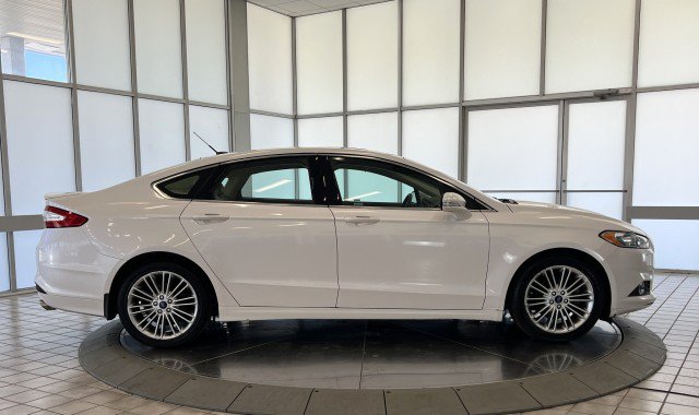 Used 2015 Ford Fusion SE w/ Equipment Group 202A FWD image 8