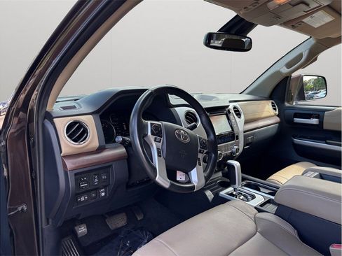 Used 2019 Toyota Tundra Limited w/ Limited Premium Package AWD/4WD image 6