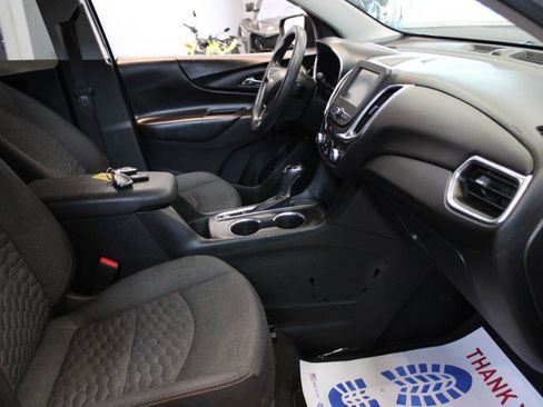 Used 2018 Chevrolet Equinox LT image 19