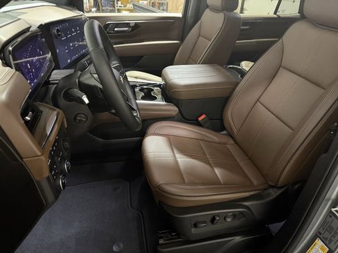 Certified 2025 Chevrolet Tahoe High Country w/ Sun And Tow Package image 7