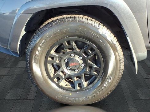 Used 2018 Toyota 4Runner SR5 image 12