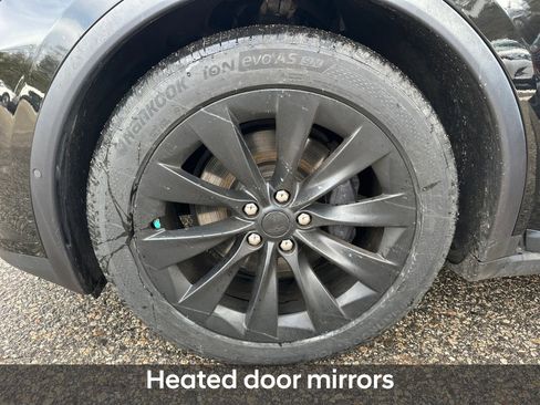 Used 2018 Tesla Model X 75D image 13