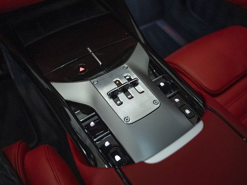 Used 2025 Ferrari Purosangue AWD/4WD image 52